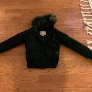 Aritzia- community black coat xs, worn a couple times